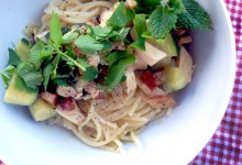 Spaghetti Carbonara - Style mit Zucchini