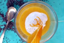Kokos - Chia - Samenpudding mit Vanille - Orangenschaumtopping