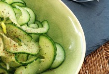 Spiral- Gurkensalat aus dem Lurch mit Mandelmus- Traubenkernöldressing