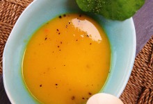 Klassische Kürbissuppe mit Orangensaft & Kardamon